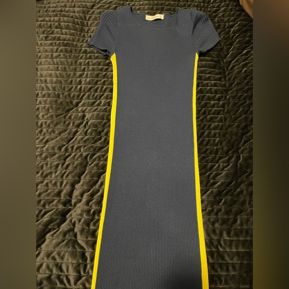 Long Knit dress - Picture 1 of 4